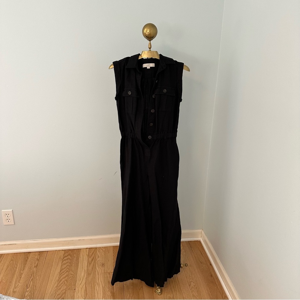 Black Sleeveless Maxi Dress